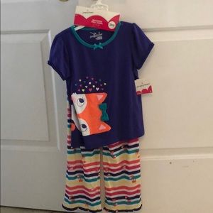 Size 5 Jumping Beans pajamas